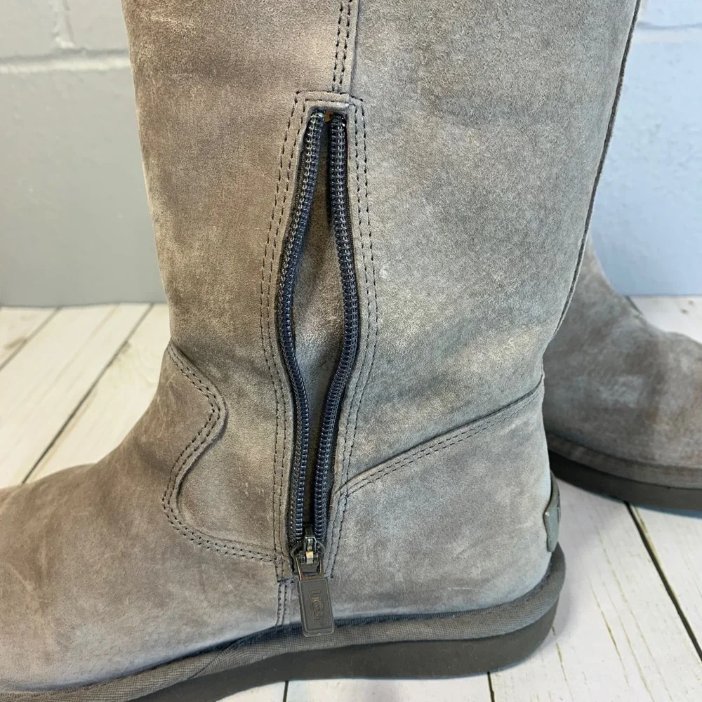 UGG Classic Short Gray Suede Leather Side Zip Shearling Boot Women's Size 8